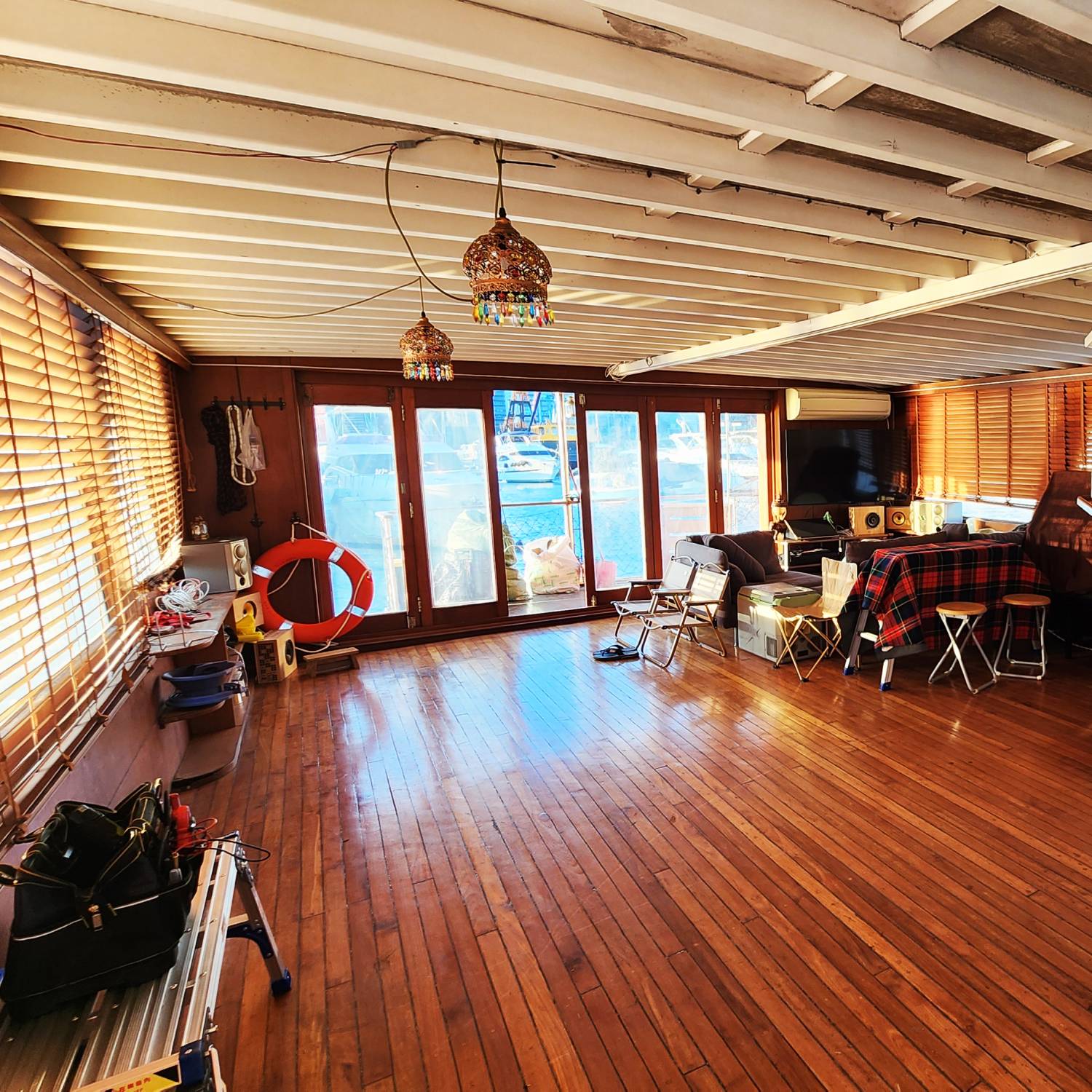 Thai-style houseboat