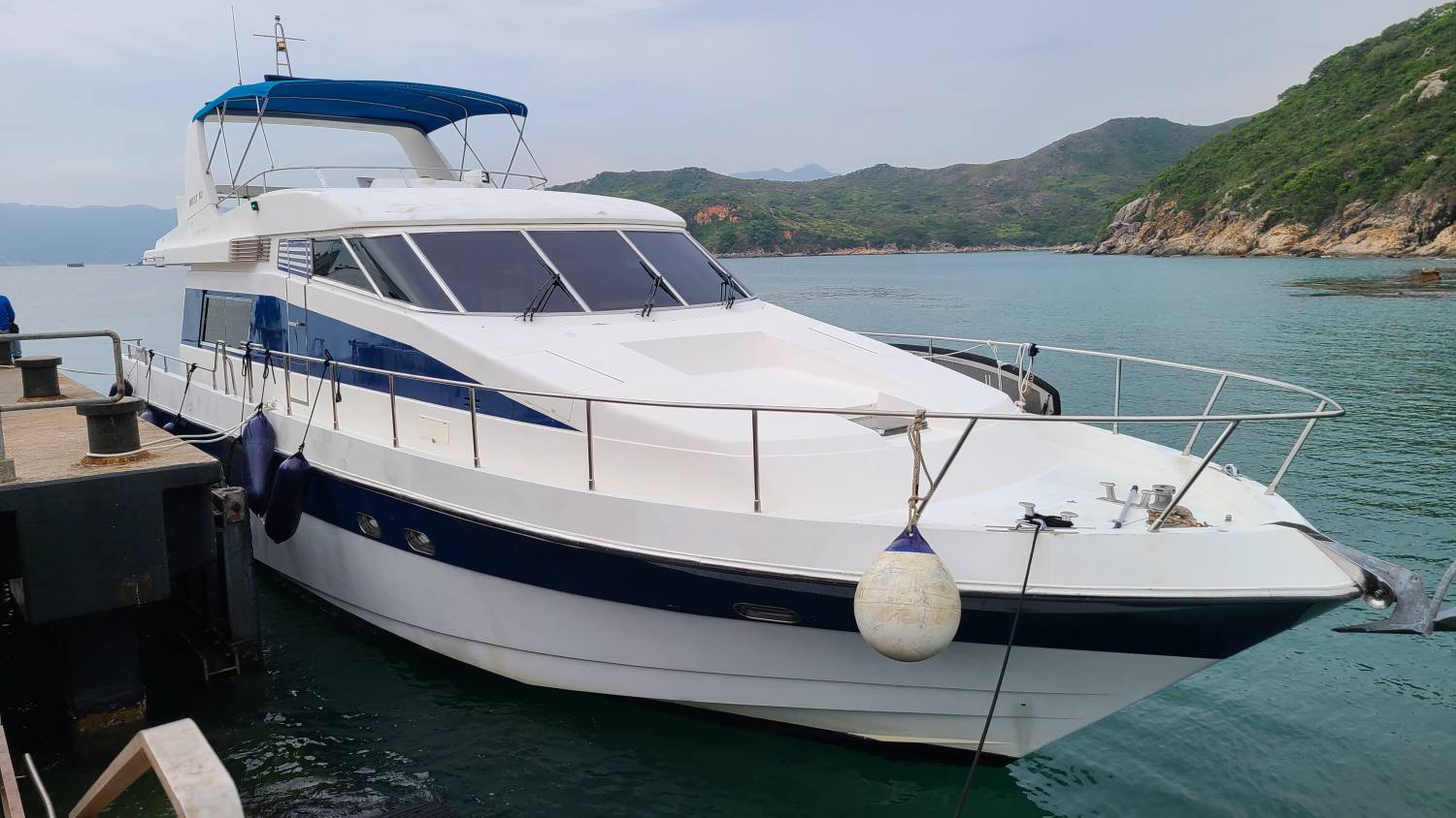 Western Luxury Yacht 62 - Party with Premium Enjoyment