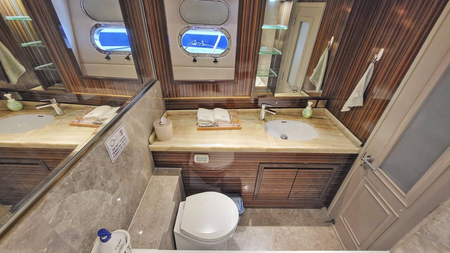 Western Luxury Yacht 62 - Party with Premium Enjoyment
