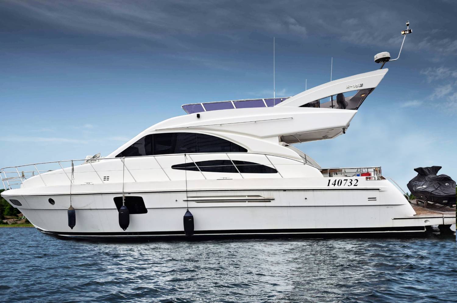 Grand western style pleasure boat 52